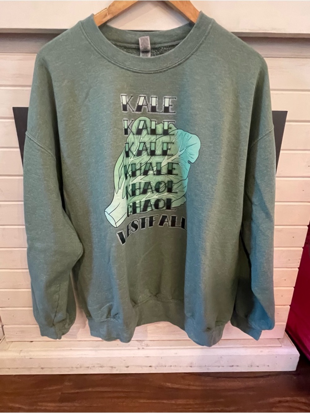 Gildan Green Graphic 'KALE' Crewneck Sweatshirt TOG throne of glass